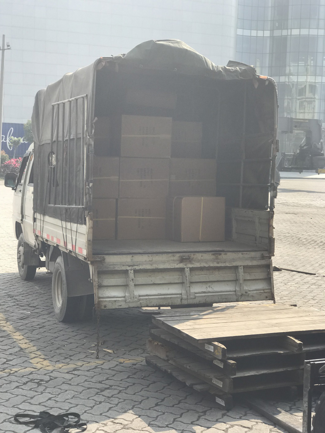 No el&eacute;ctrico-DIY-Bidet-WC-Attachment-Shipment-to-UK-7