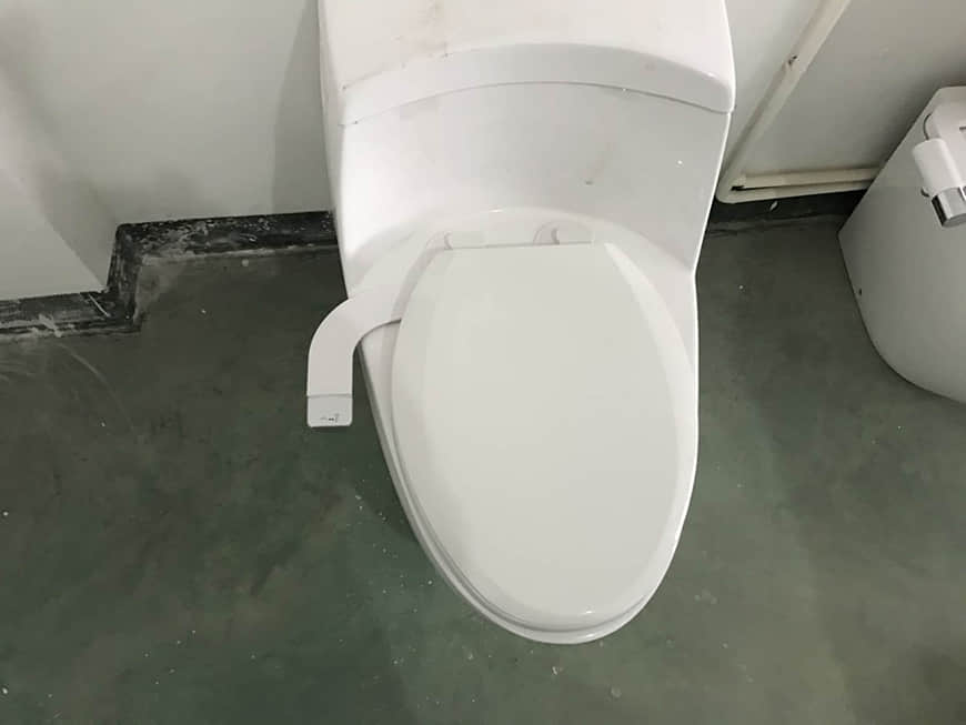 accesorio para bid&eacute; con doble boquilla 6